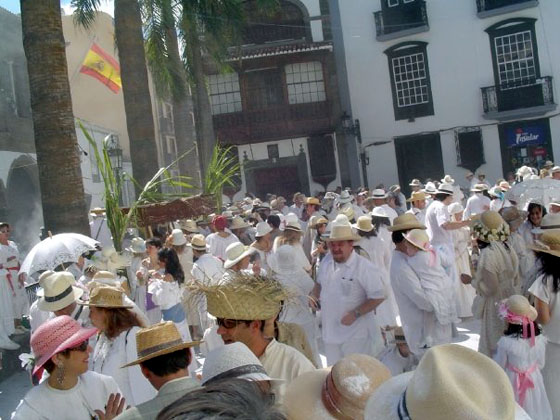 Indianos en la Plaza de España - Foto Indianos.info